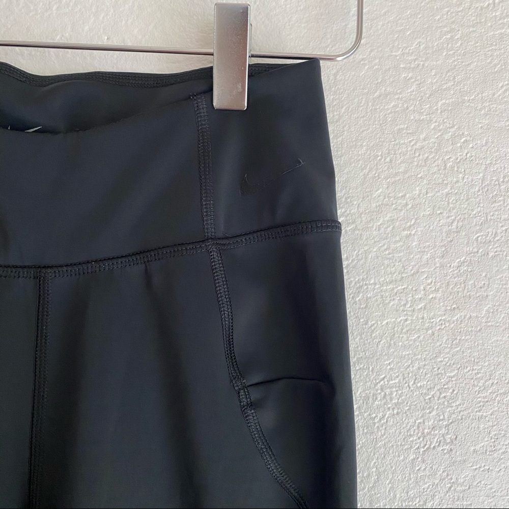 NIKE dri-fit cropped mesh knee leggings SIZE SMALL